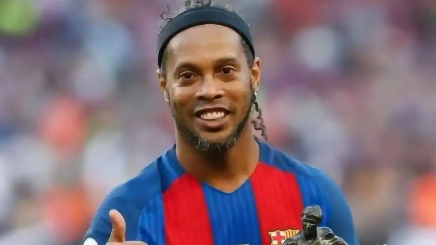 他用一记接 他用一记接