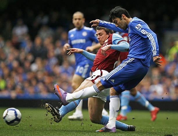 以其卓越的 以其卓越的