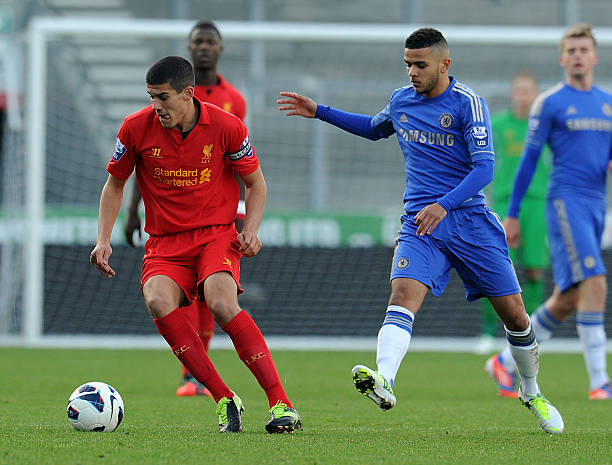 官方：华城FC正式签下卡利地亚雅典中场德梅斯留斯.